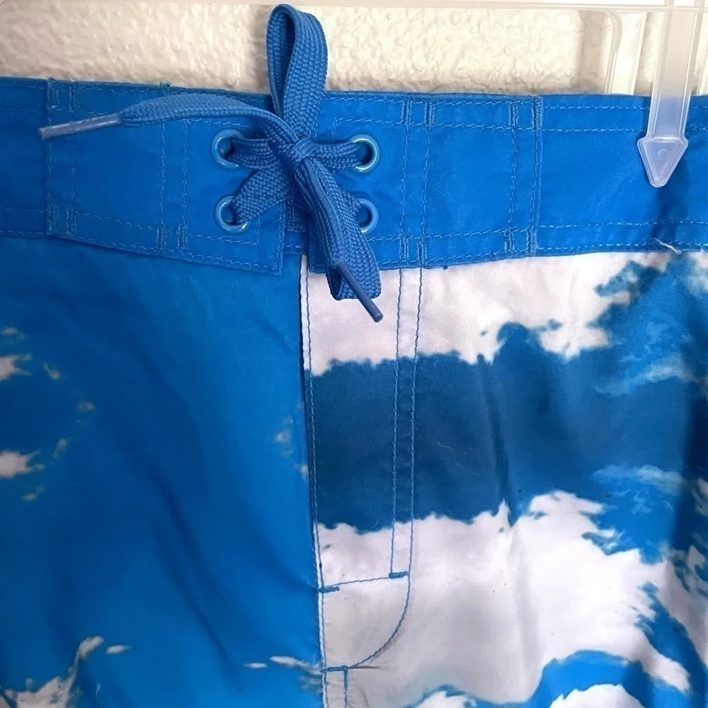 JOE BOXER Dinosaur triceratops print swim trunks board shorts size Large 10/12